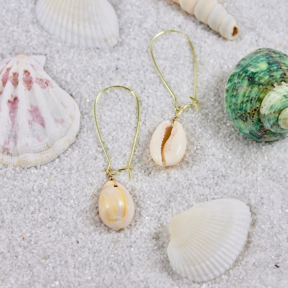 Golden Dangling Seashell Earrings - Picture 1 of 3